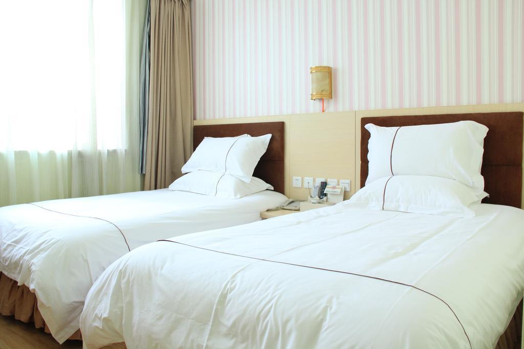 Super 8 Hotel Chengdu Airport Branch Номер фото