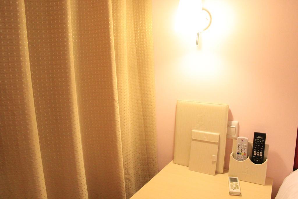 Super 8 Hotel Chengdu Airport Branch Екстер'єр фото