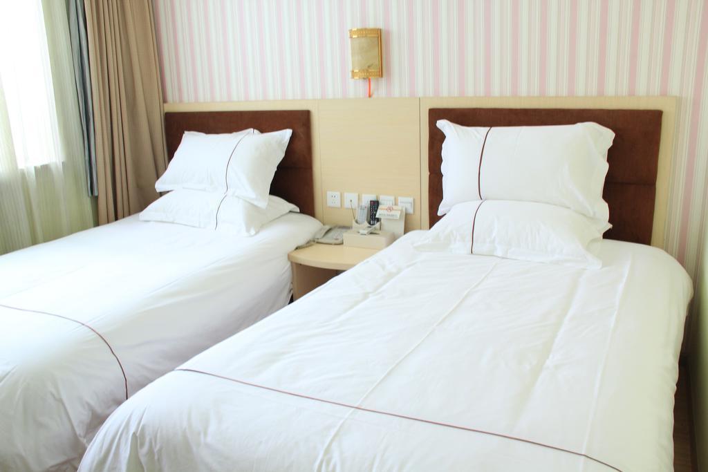 Super 8 Hotel Chengdu Airport Branch Екстер'єр фото